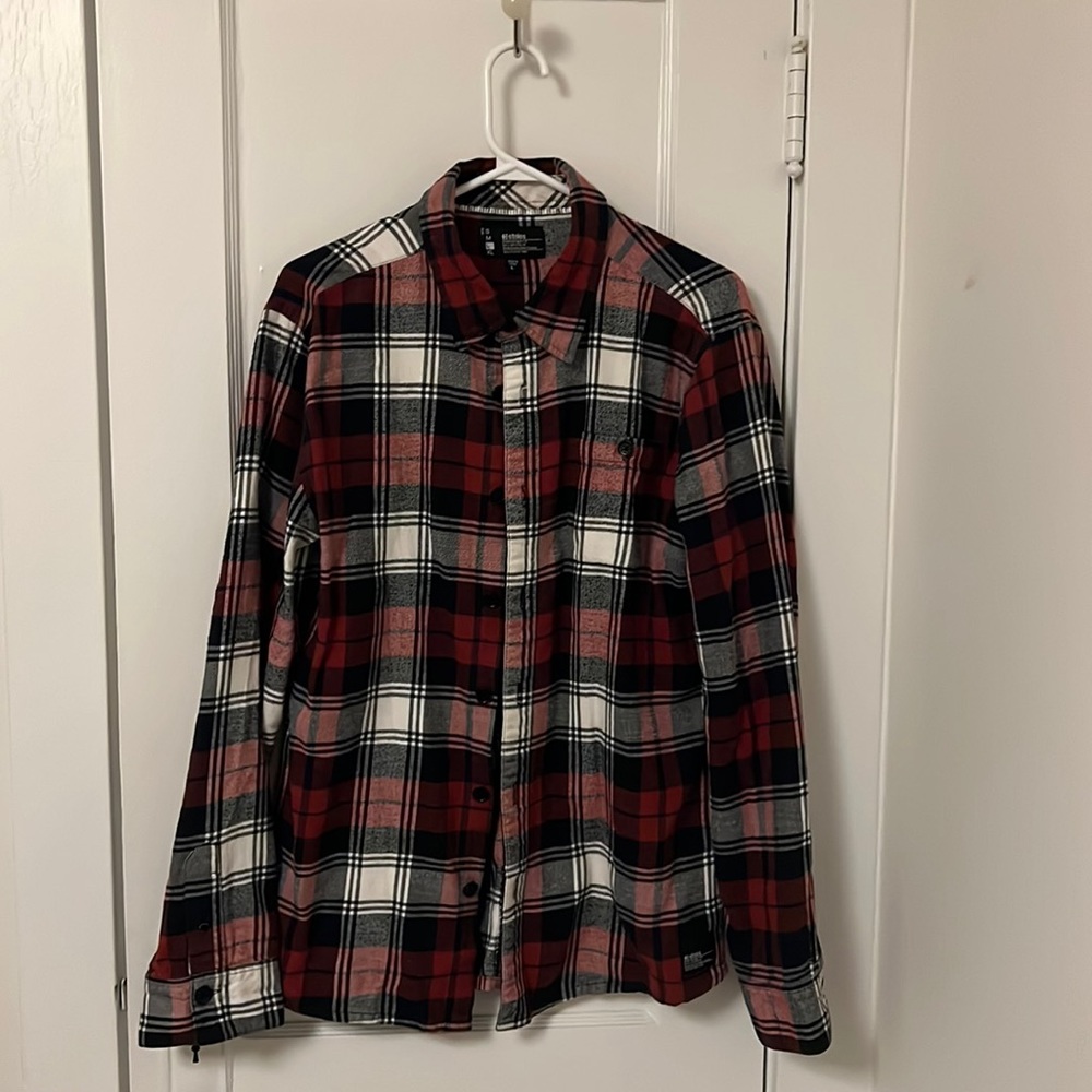 Etnies Skateboard Company Flannel Button Up
